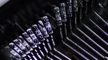 Typo keys moving and writing in a manual qwerty typewriter video