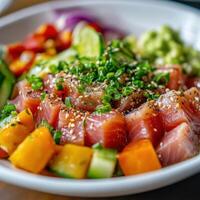 Balanced Bowl of Fresh Tuna and Crisp Vegetables photo