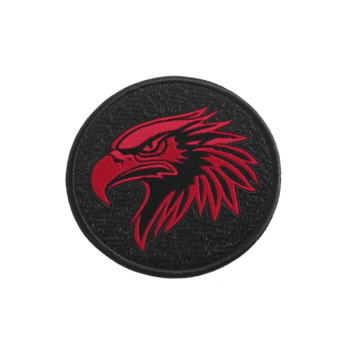 un esta caracteristicas circular parche con feroz rojo águila diseño en transparencia fondo, simbolizando fuerza y determinación. negrita colores y agudo líneas crear sorprendentes visual impacto png