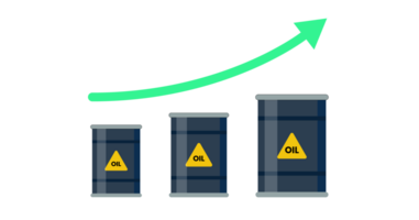 Illustration of three oil barrels increasing in size with a green arrow pointing up, symbolizing rising oil prices or increased oil production. png