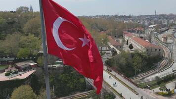 Flag waves proudly in Istanbul as people gather in springtime video