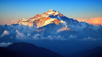The highest mountain in the world is seen in the sky photo