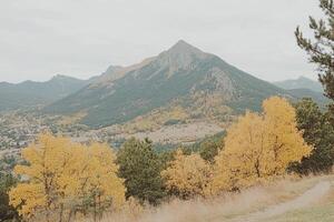 Colorado fall engagement session photo