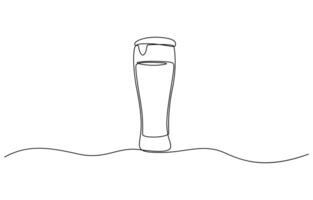 Continuous one line drawing of beer glass with foam. Craft drink alcohol ale in simple linear style, ontinuous one line drawing of beer in a glass, outline style pro illustration. vector