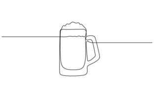 Continuous one line drawing of beer glass with foam. Craft drink alcohol ale in simple linear style. ontinuous one line drawing of beer in a glass, outline style vector