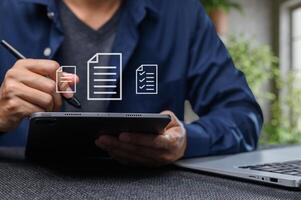 Increasing Use of Digital Documents for Efficient Work Processes photo