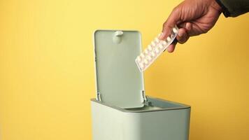 Disposing of medication safely in an eco-friendly way video
