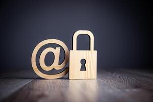 How to protect your email account from hackers photo