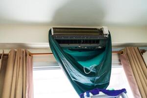 Clean the air conditioner photo
