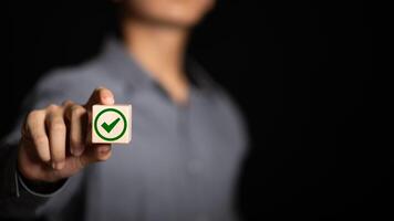 Business Agreements and Approvals, business contract signing, Confirmation of contract documents or warranty card, Consistent commentary ,agree ,collaboration strategies ,vote ,Acceptance photo