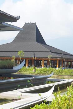 Modern Javanese Architecture A Serene Blend of Tradition and Contemporary Design photo