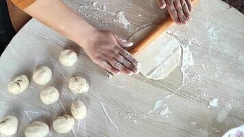 Mastering the Art of Hand-Rolled Dough for Traditional Gozleme at Home video