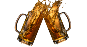 dois Cerveja canecas tilintar com espirrando âmbar líquido e espumoso bolhas png