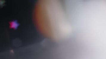 luz vazamentos 4k cenas para diferente eventos e projetos. solta isto sobre seu atual imagens de vídeo, composto usando adicionar ou tela mistura modos. ótico brilho lente flare bokeh transição sobreposições fundo video