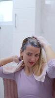 Refreshing hair transformation at home with trendy color technique video