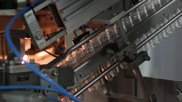 Infrared heater with preforms under high temp video