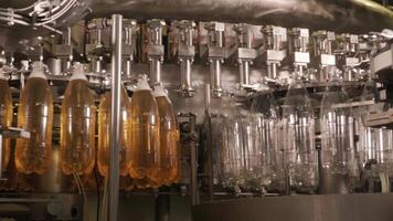 Filling station with rotating nozzle system video