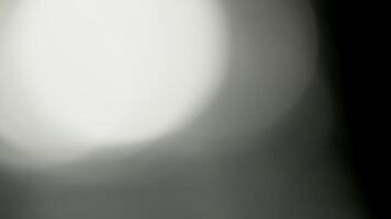 multicolorido luz vazamentos 4k cenas em Preto fundo. lente estúdio flare vazamento rebentar sobreposições. natural iluminação luminária raios bokeh efeito. para composição sobre seu imagens de vídeo, estilizando , transições video