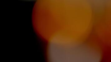 luz vazamentos abstrato 4k imagens de vídeo. comovente piscando círculo lente brilho flare bokeh sobreposições, animação desfocado borrado cor fundo. composição sobre seu imagens de vídeo, estilizando , transições video