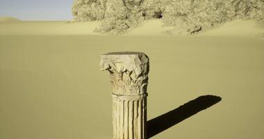 CGI Ancient column stands alone in vast desert landscape under clear sky video
