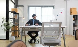 Boss have prepare before meeting to check on progress of business project,308 photo