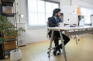 Boss have prepare before meeting to check on progress of business project,262 photo