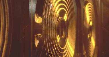 CGI Dramatic lighting enhances speaker design in music performance space video