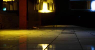 cgi abandonado construção com reflexões em lado a lado chão iluminado de luzes video