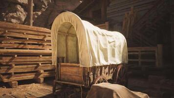 CGI A vintage wagon under a canvas cover in a rustic western setting video