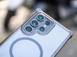 Smartphone techniques urban setting tutorial content modern environment close-up view tech insights photo