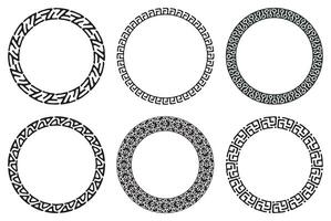 Decorative vintage openwork circle frames. Classic style chain pattern. Ornate fishnet round frames border isolated on white background vector