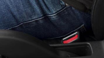 Fasten your seatbelt before driving to prevent accidents video