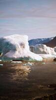 CGI many melting icebergs in Antarctica video