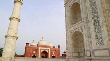 Taj Mahal and Mosque Showing Calligraphy and Minaret video