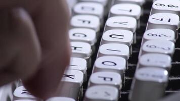 Typing in a qwerty typewriter video