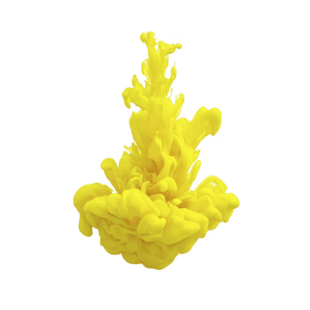 beschwingt Spritzen von Gelb Tinte wirbelt dynamisch im Wasser, Erstellen abstrakt und künstlerisch Muster gegen sauber Transparenz Hintergrund. Flüssigkeit Bewegung erfasst Sinn von Kreativität und Energie png