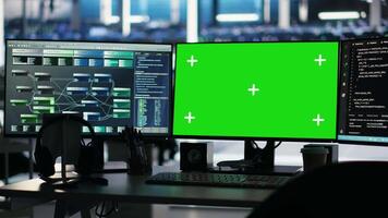 visual programación sistemas en verde pantalla ordenador personal en datos centrar rastreo infraestructura actuación. croma llave muestra en servidor cubo mostrando nodo árbol programación detector equipo cuestiones video