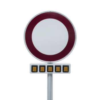 circolare rosso e bianca strada cartello con vuoto centro, montato su palo, è isolato su trasparenza sfondo. cartello Caratteristiche riga di piccolo piazza riflessivo elementi sotto esso png