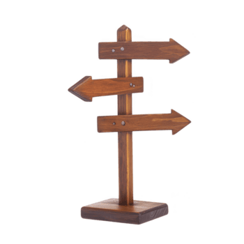 di legno cartello stradale con tre direzionale frecce puntamento nel diverso indicazioni, simboleggiante scelte e guida. rustico design Aggiunge Vintage ▾ tatto, ideale per navigazione temi png