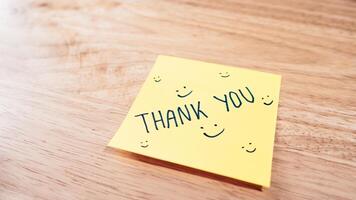 Gratitude message sticky note home office visual content indoor close-up positive vibes photo