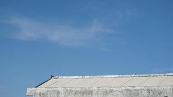 A white building photo