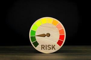 Circle plate with risk scale at normal or very good level, concept of assessing financial risk and safety performance. photo