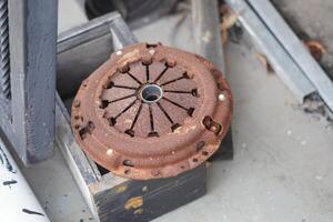 A vehicle clutch that has not been used for a long time and is rusty photo