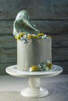 cake on a cake stand photo