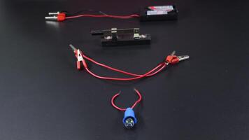 Hands-on experiment with electric circuits and components video