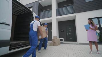 Mover Walking Toward Customer with Packed Box video