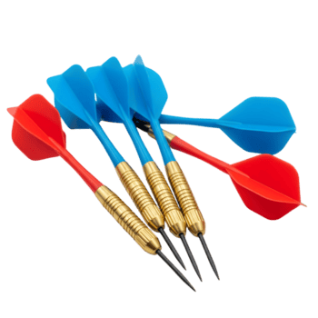 en grupp av dart med röd och blå flyg är spridd på en vit yta, redo för en spel av skicklighet och precision isolerat på transparent bakgrund png