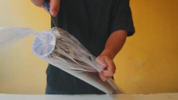 Unwrapping a Cylindrical Object video