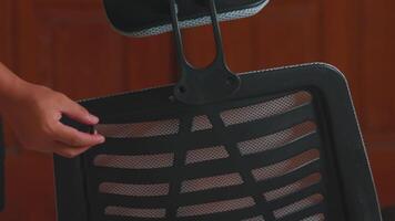 Adjusting an Ergonomic Office Chair Backrest video