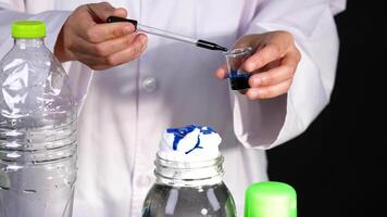 Experiment color diffusion in shaving cream video